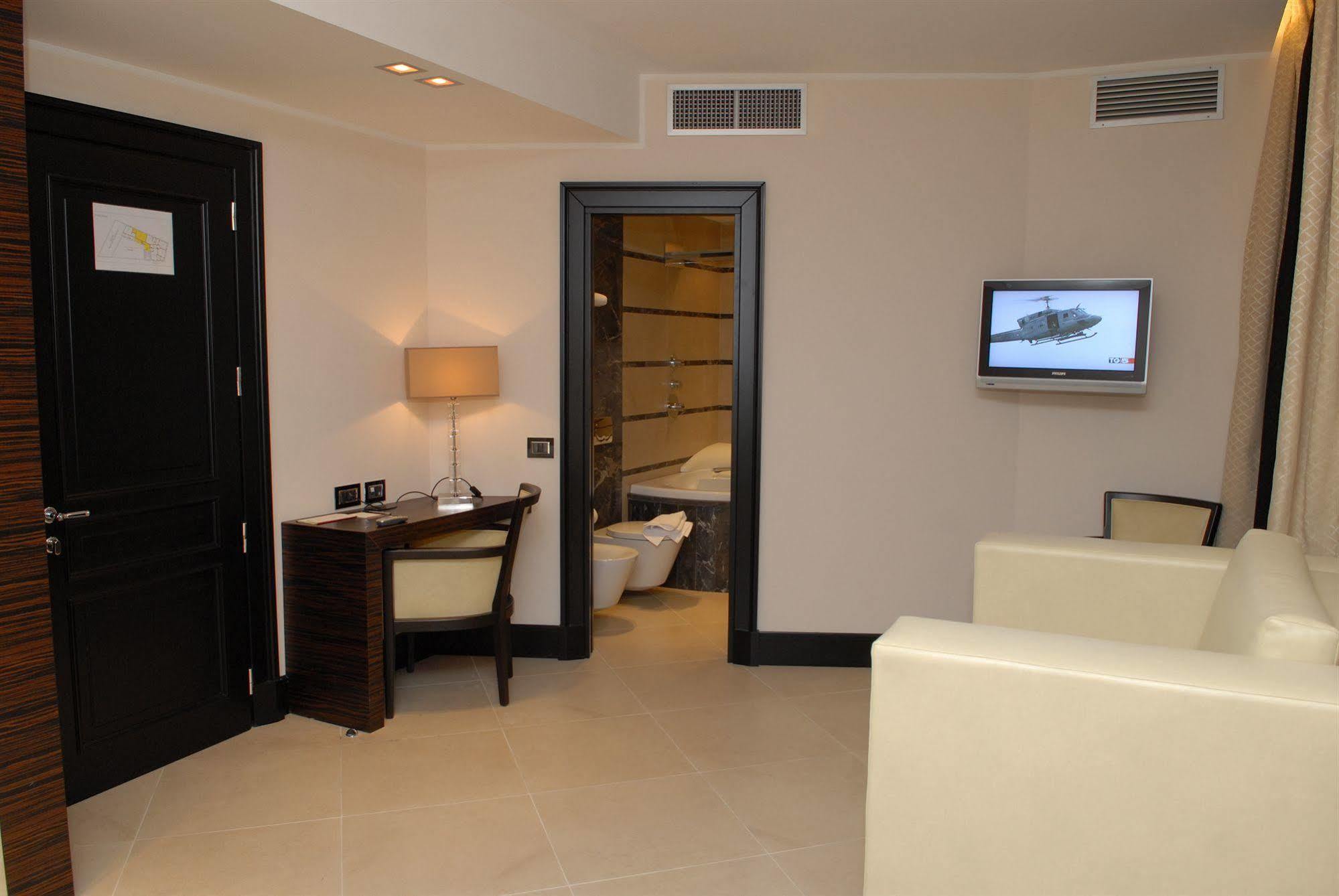 Hotel Excelsior La Maddalena  Luaran gambar