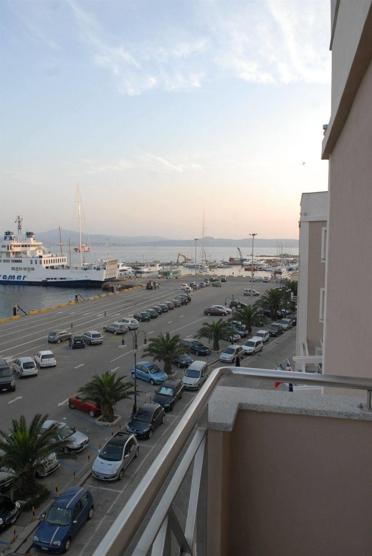 Hotel Excelsior La Maddalena  Luaran gambar